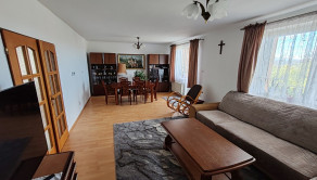 NA PREDAJ! VEĽKÝ RODINNÝ DOM v obci ZÁBORSKÉ pozemok 1060m2