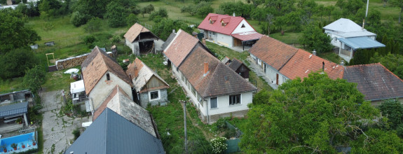 Rodinný dom, pôvodný stav,  2695m2, Banská Štiavnica