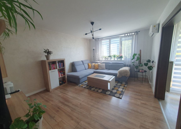 Zaujímavá cena 4izbový zariadený byt, vyhľadávaná lokalita - pri Priori 74 m2 Piešťany