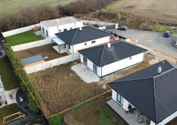 Zaujímavý Skolaudovaný Rodinný dom Krakovany pri Piešťanoch