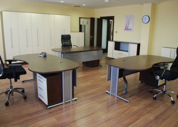 Veľká kancelária na prenájom  55,2 m2 s archívom ul. Jarmočná