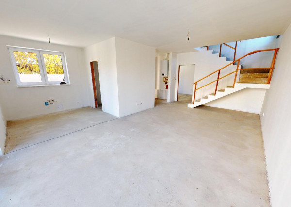 Skolaudovaný 5 izbový rodinný dom, pri jazere, Veľký Biel