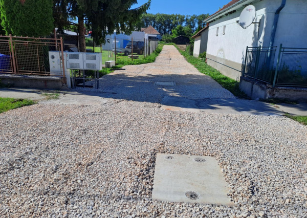 Stavebný pozemok, 716m2, IS siete, Hrušov okres Galanta