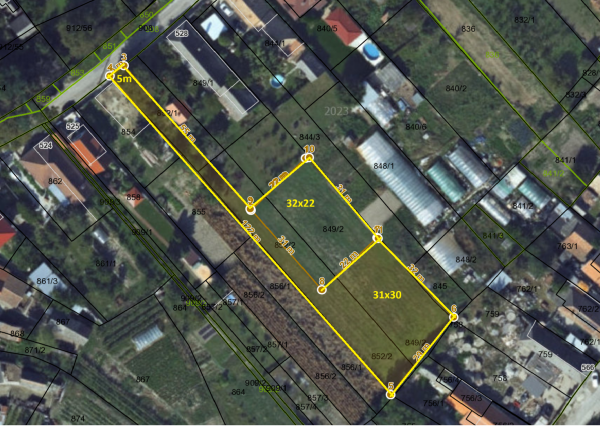 Stavebný dvoj pozemok 1 738 m² v Dolných Salibách