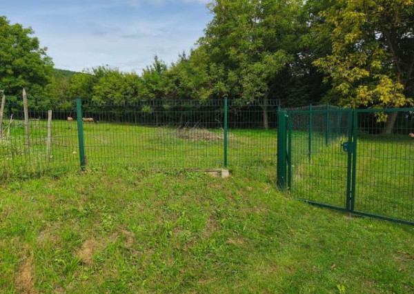 Stavebný pozemok v obci Podkylava o výmere 1080m2.