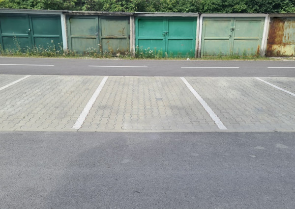 VONKAJŠIE PARKOVACIE MIESTO, 12m2, ŽILINA - KOMENSKÉHO