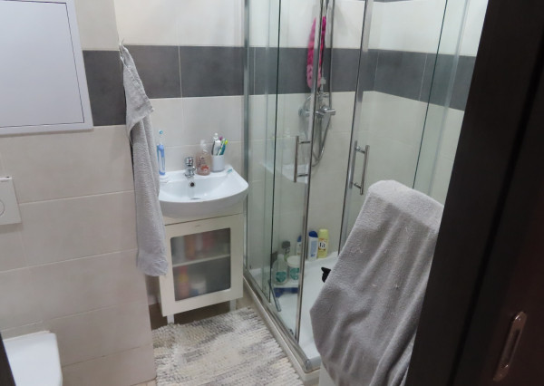 Prenájom 3 izbový byt v centre mesta Šala