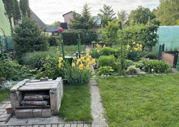 Krásna záhrada v Kráľovej nad Váhom 260 m2 v OV