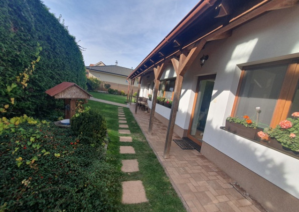 Rezervované Rodinný dom 2izbový+kuchyňa 2057m2 Krakovany