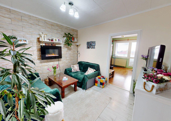 3 - izbový byt v meste Vrbové o výmere 54m2.