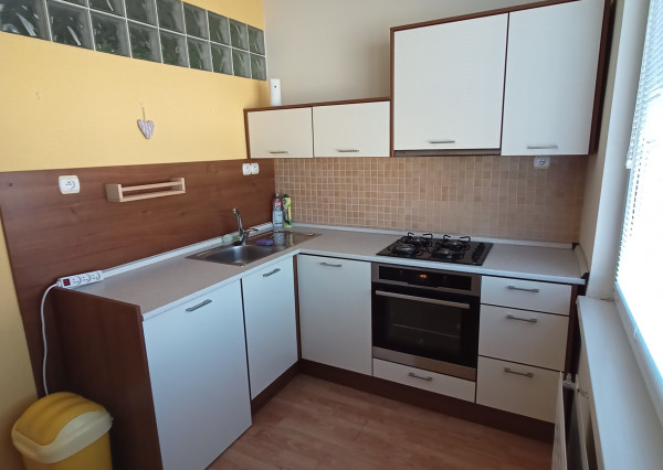 NOVÉ! Priestranný 2,5izbový byt na ulici J. Palárika