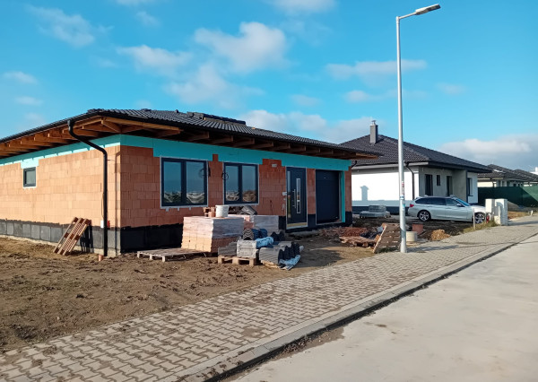 4 izbový bungalov, garáž, 540m2, Hájna ulica, Bernolákovo