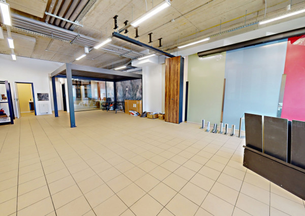 OBCHODNÝ PRIESTOR, 91m2, ŽILINA - CENTRUM, PRI OC DUBEŇ