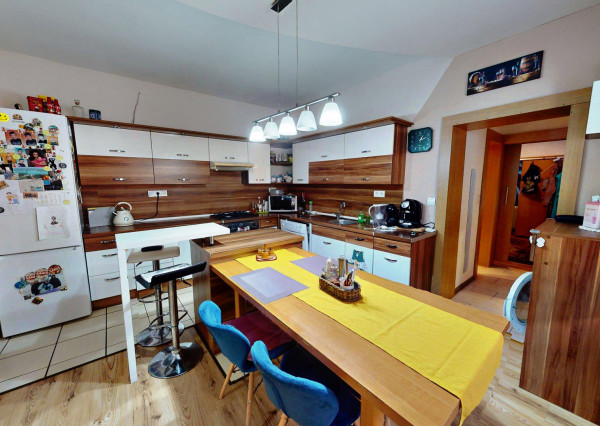 DOM V CENE BYTU A SO ZARIADENÍM! 4-izbový dom po rekonštrukcii v CENTRE Jasova