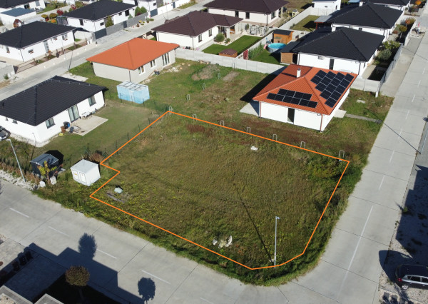 REZERVOVANÉ- Pozemok na rodinný dom Galanta- Richtárske pole 579 m2