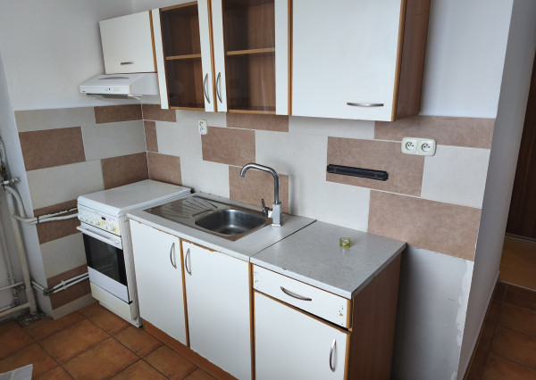 Na predaj 3 - izbový byt v meste Vrbové.