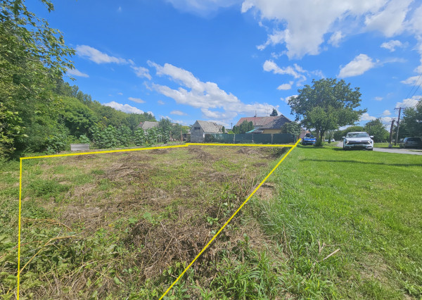 stavebný pozemok 578m2 Tomášikovo