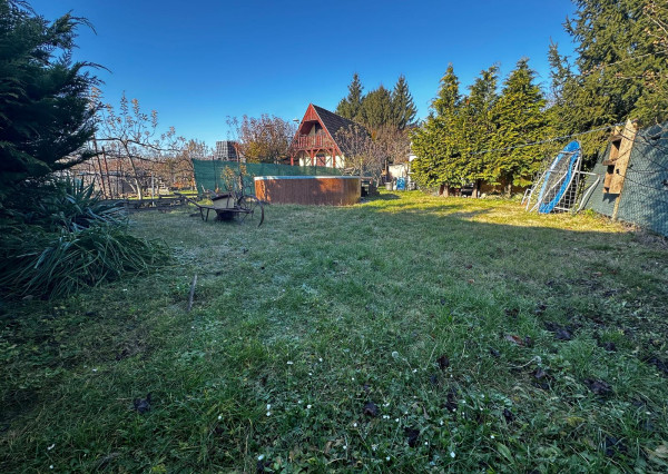 Záhrada Kráľova nad Váhom s bazénom na predaj Kráľova nad Váhom