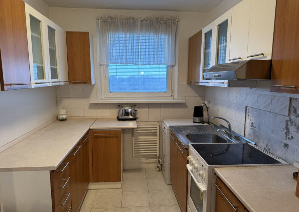 4 izbový byt, veľký byt 82,9 m2 ul. Mostová Šaľa