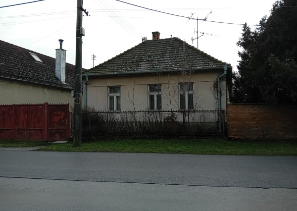 Vidiecky RD, pôvodný stav, 1 787m2, Kráľová pri Senci