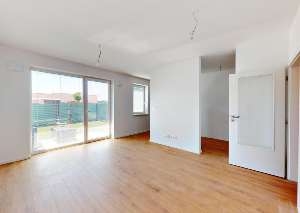 1-izb. skolaud. byt+kuchyňa+spotrebiče+terasa 114m2 Dvorníky pri HC