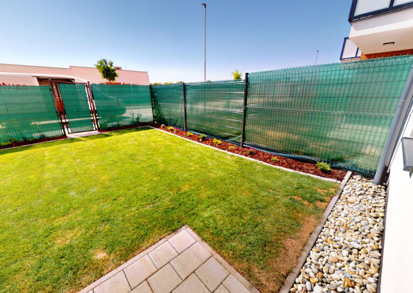 1-izb. skolaud. byt+kuchyňa+spotrebiče+terasa 114m2 Dvorníky pri HC