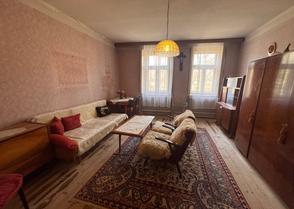 Rodinný dom, pôvodný stav, 1 787m2, Kráľová pri Senci