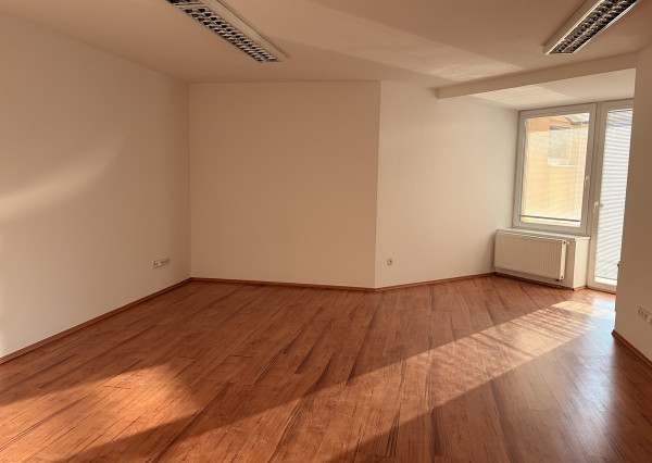 Prenájom! Kancelárske priestory, 18,22m2, Lichnerova, Senec