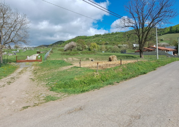 Slnečný stavebný pozemok 1055 m² – Horné Hámre