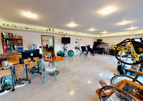 OBCHODNÝ PRIESTOR S KANCELÁRIOU, 98,60 m², ŽILINA – ŠAŠVÁRKA