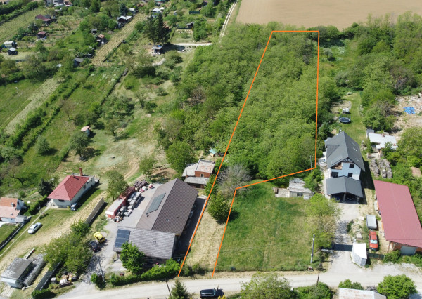 Pozemok 4704 m2 Zlaté Moravce s krásnym výhľadom EXKLUZÍVNE