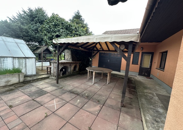 Rodinný dom 5izb.1438m2+garáž+4x park. miesto  Dubové pri TT