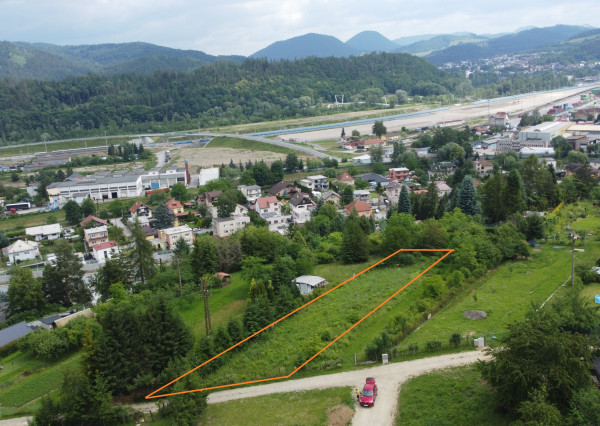 STRÁŽOV - REKREAČNÝ POZOMEK VÝMERA 1086 m2