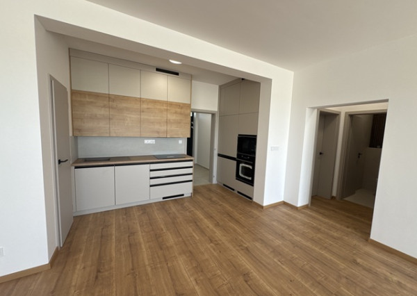 POSLEDNÝ 3i byt+kuchyňa 1xparkovacie miesto (96m2) Piešťany