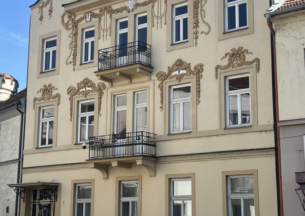 Polyfunkčná budova s nádychom histórie v centre Piešťan!