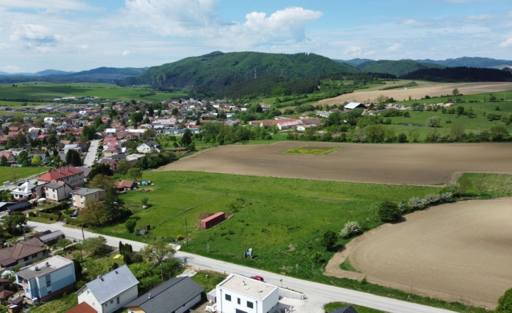 TURIE - INVESTIČNÝ POZEMOK PRE BUDÚCU VÝSTAVBU  4 RODINNÝCH DOMOV - fotografia 2