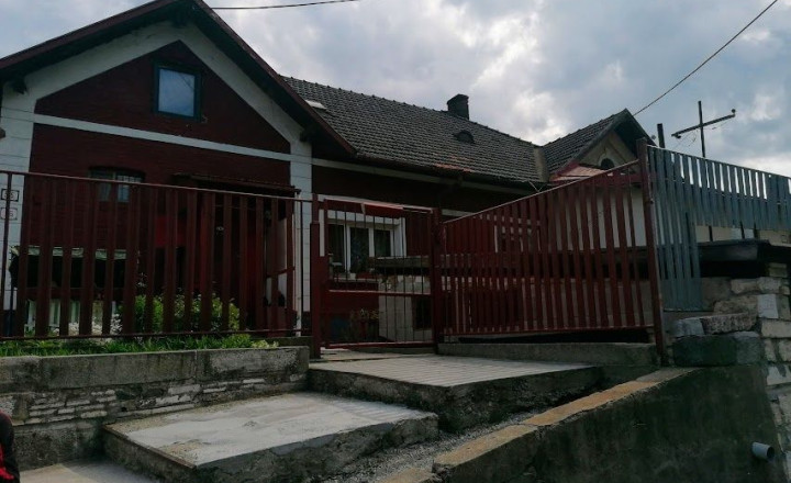 Rodinný dom v Krompachoch o celkovej rozlohe 469 m2 - fotografia 3