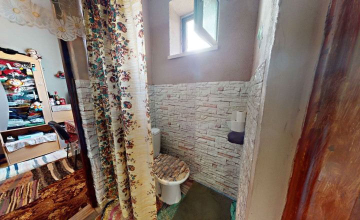 Rodinný dom v Krompachoch o celkovej rozlohe 469 m2 - fotografia 9