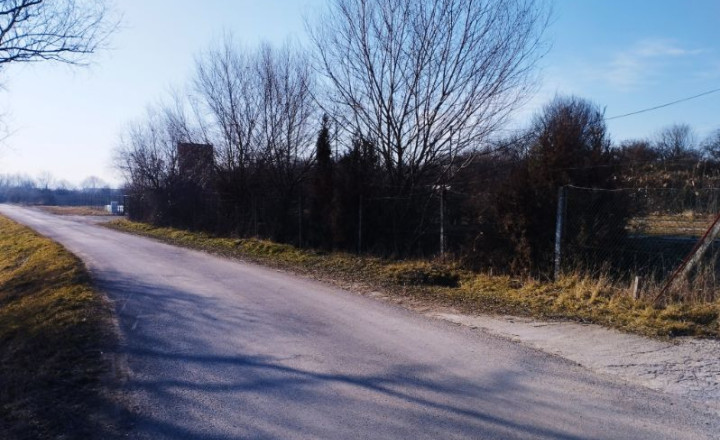 NA PREDAJ POZEMOK VO VRBOVOM - fotografia 5