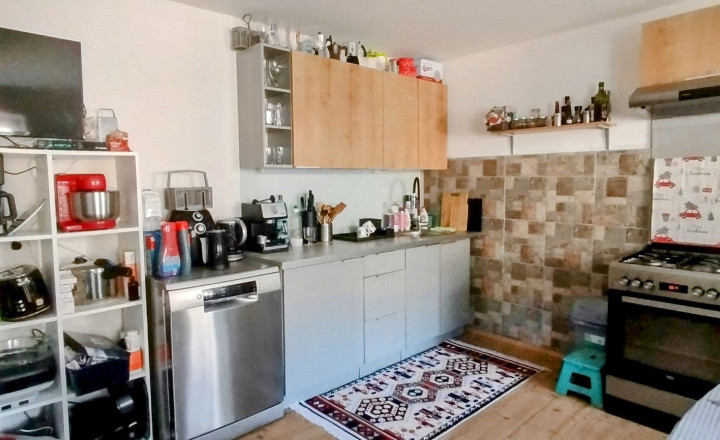 Exkluzívne. Dvojpodlažný RD o celkovej rozlohe 246 m2 v obci Slovinky - fotografia 4