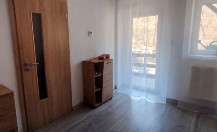 Exkluzívne. Dvojpodlažný RD o celkovej rozlohe 246 m2 v obci Slovinky - fotografia 11