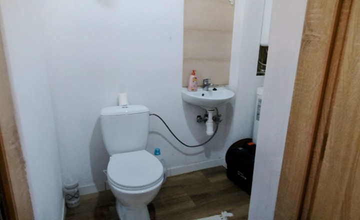 Exkluzívne. Dvojpodlažný RD o celkovej rozlohe 246 m2 v obci Slovinky - fotografia 12