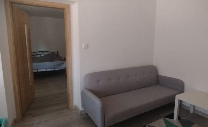 Exkluzívne. Dvojpodlažný RD o celkovej rozlohe 246 m2 v obci Slovinky - fotografia 13
