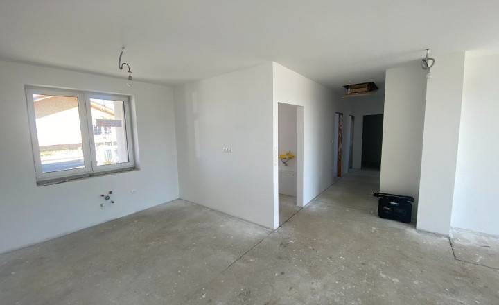 Rezervované! Štvorizbový RD v Modre, obytná plocha 104 m2, pozemok 554 m2, úprava exteriéru v cene - fotografia 5