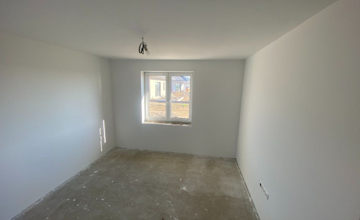 Rezervované! Štvorizbový RD v Modre, obytná plocha 104 m2, pozemok 554 m2, úprava exteriéru v cene - fotografia 8
