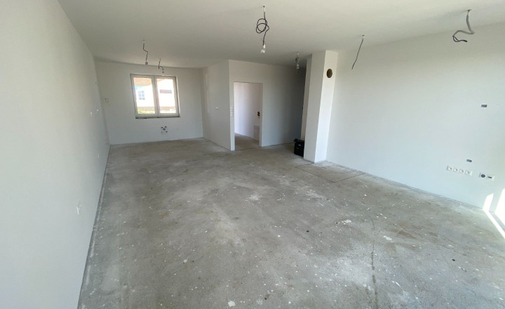 Rezervované! Štvorizbový RD v Modre, obytná plocha 104 m2, pozemok 554 m2, úprava exteriéru v cene - fotografia 10