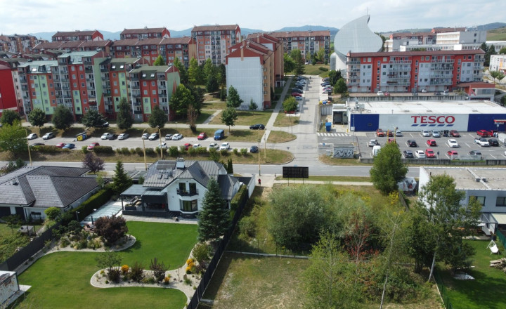 ŽILINA HÁJIK - EXKLUZÍVNY POZEMOK PRE RD - VÝMERA 788m2 - fotografia 1