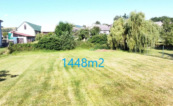 Stavebný pozemok v strede obce Kosorín o rozlohe 1448 m2 za výbornú cenu 63 000 € - fotografia 1