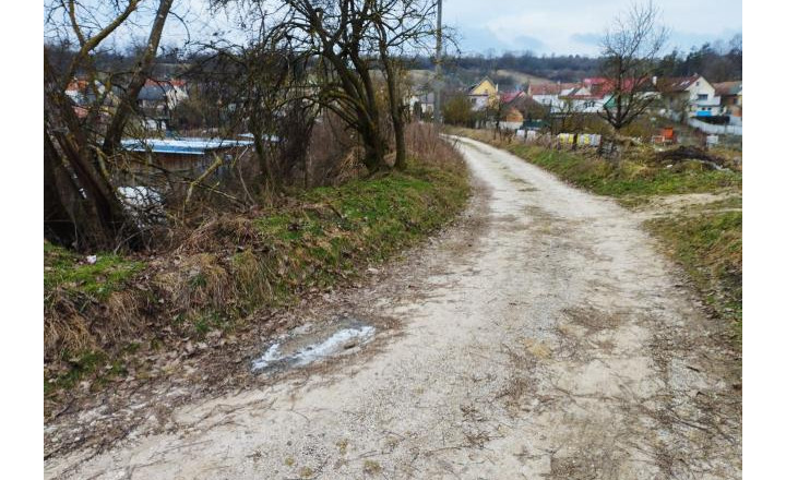 Rekreačný pozemok v obci Chtelnica o výmere 1140m2. - fotografia 4