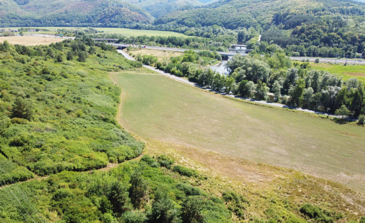 Pozemok o výmere 1267 m2 v extraviláne Žiar nad Hronom - fotografia 4